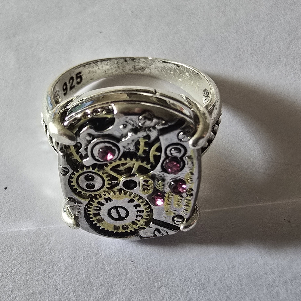 .925 Sterling Silver Steampunk Gear Ring with Red Accents Size 7 NEW - Picture 2 of 9